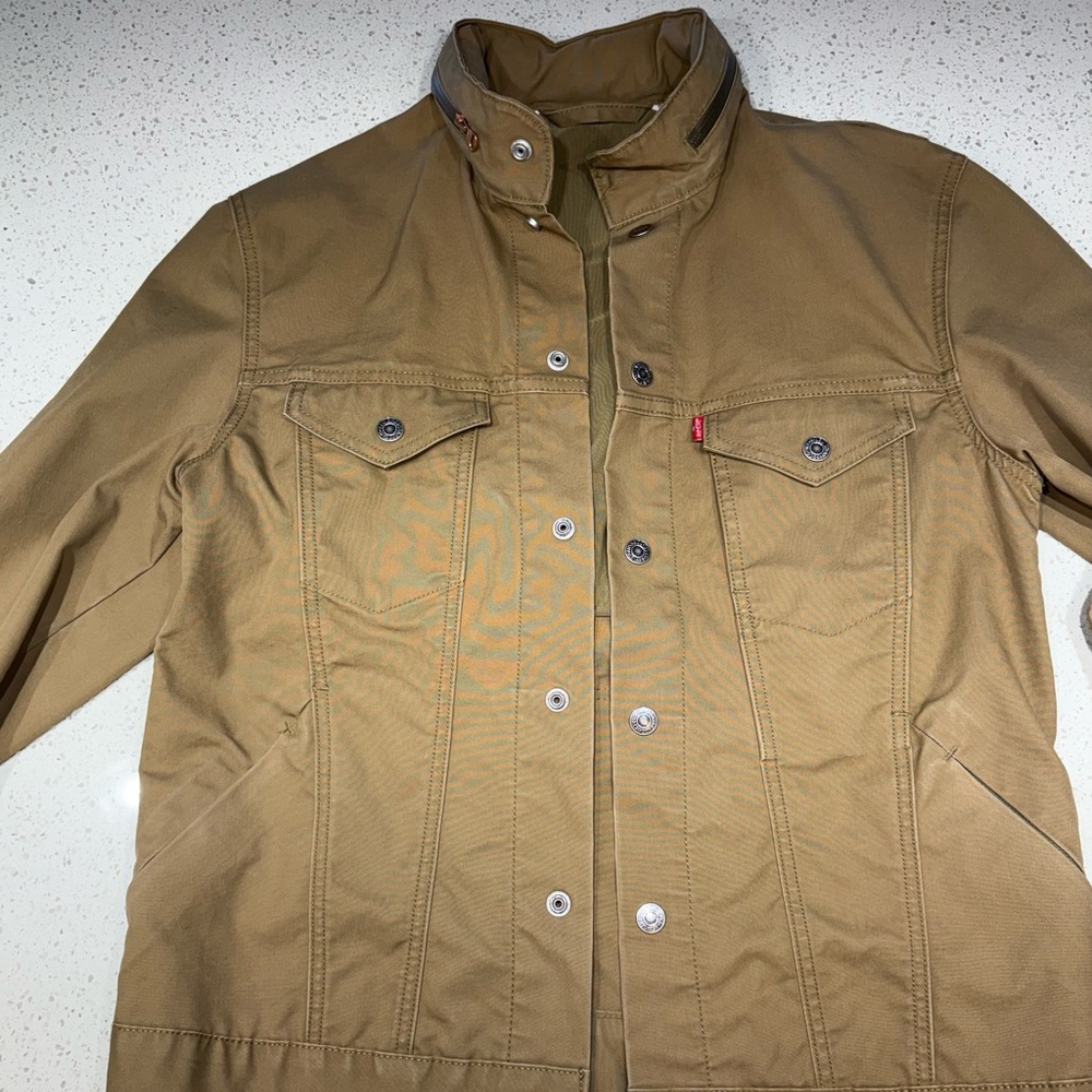 Men’s Levi’s button up tan Jacket